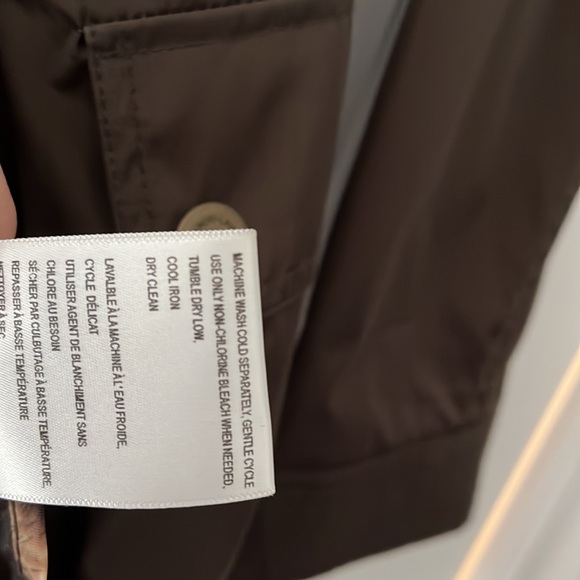 Brown rain jacket - Picture 7 of 10